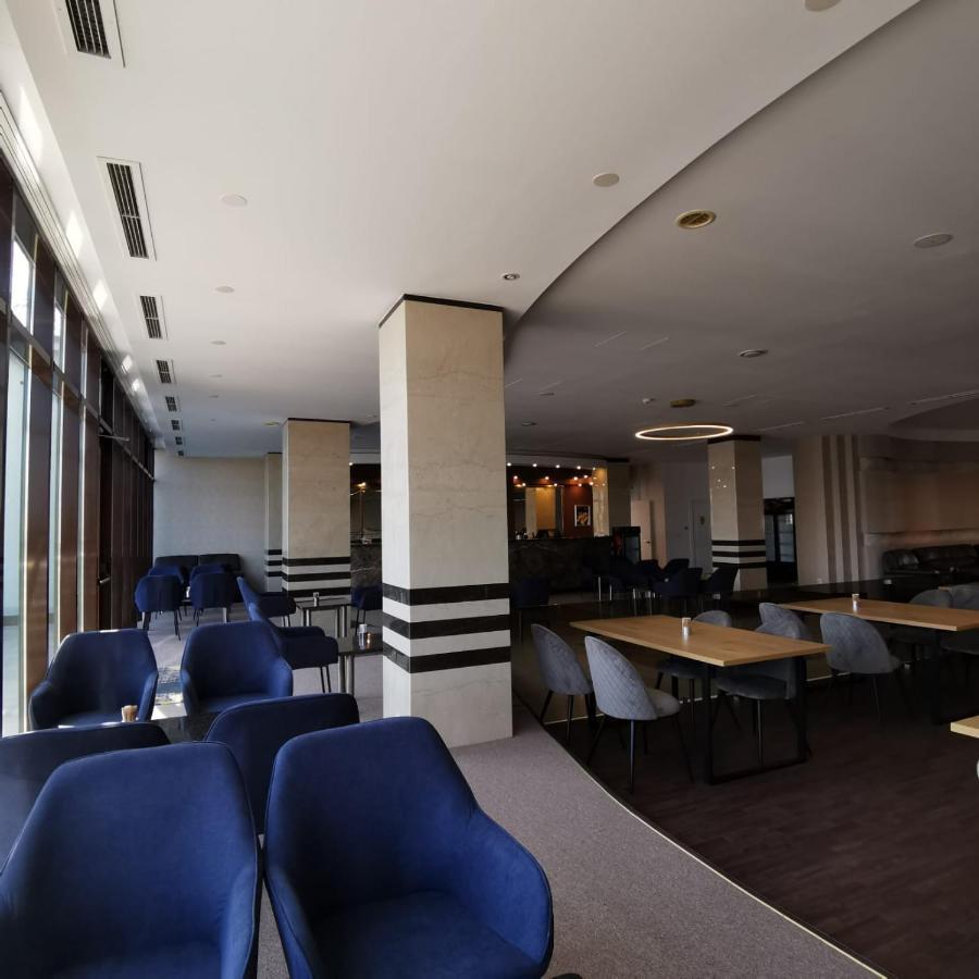 Hotel Zimbru Snagov Tincabesti ภายนอก รูปภาพ