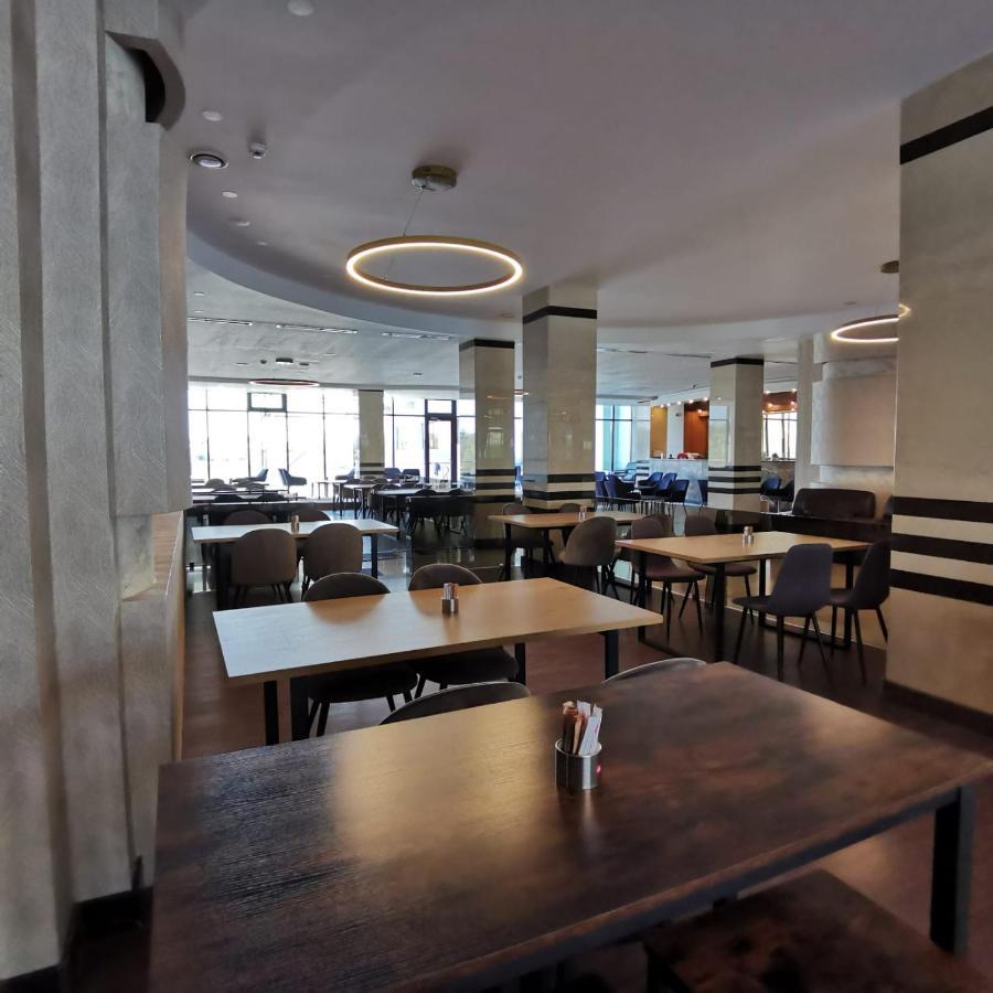 Hotel Zimbru Snagov Tincabesti ภายนอก รูปภาพ