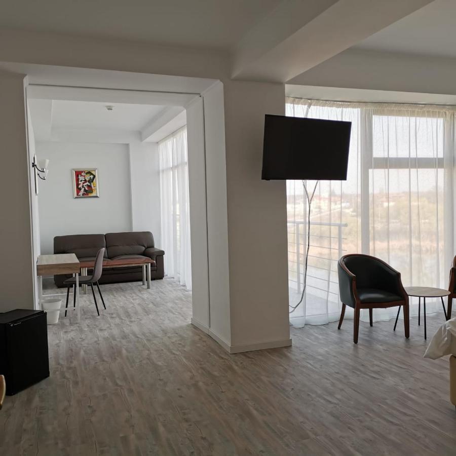 Hotel Zimbru Snagov Tincabesti ภายนอก รูปภาพ