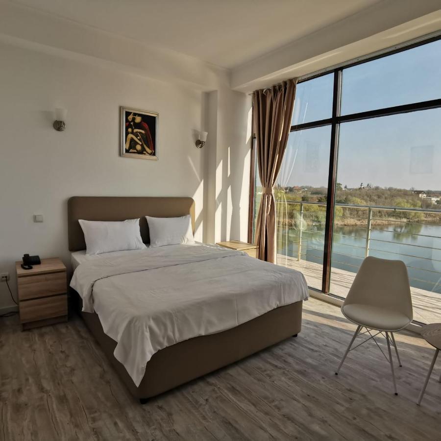 Hotel Zimbru Snagov Tincabesti ภายนอก รูปภาพ